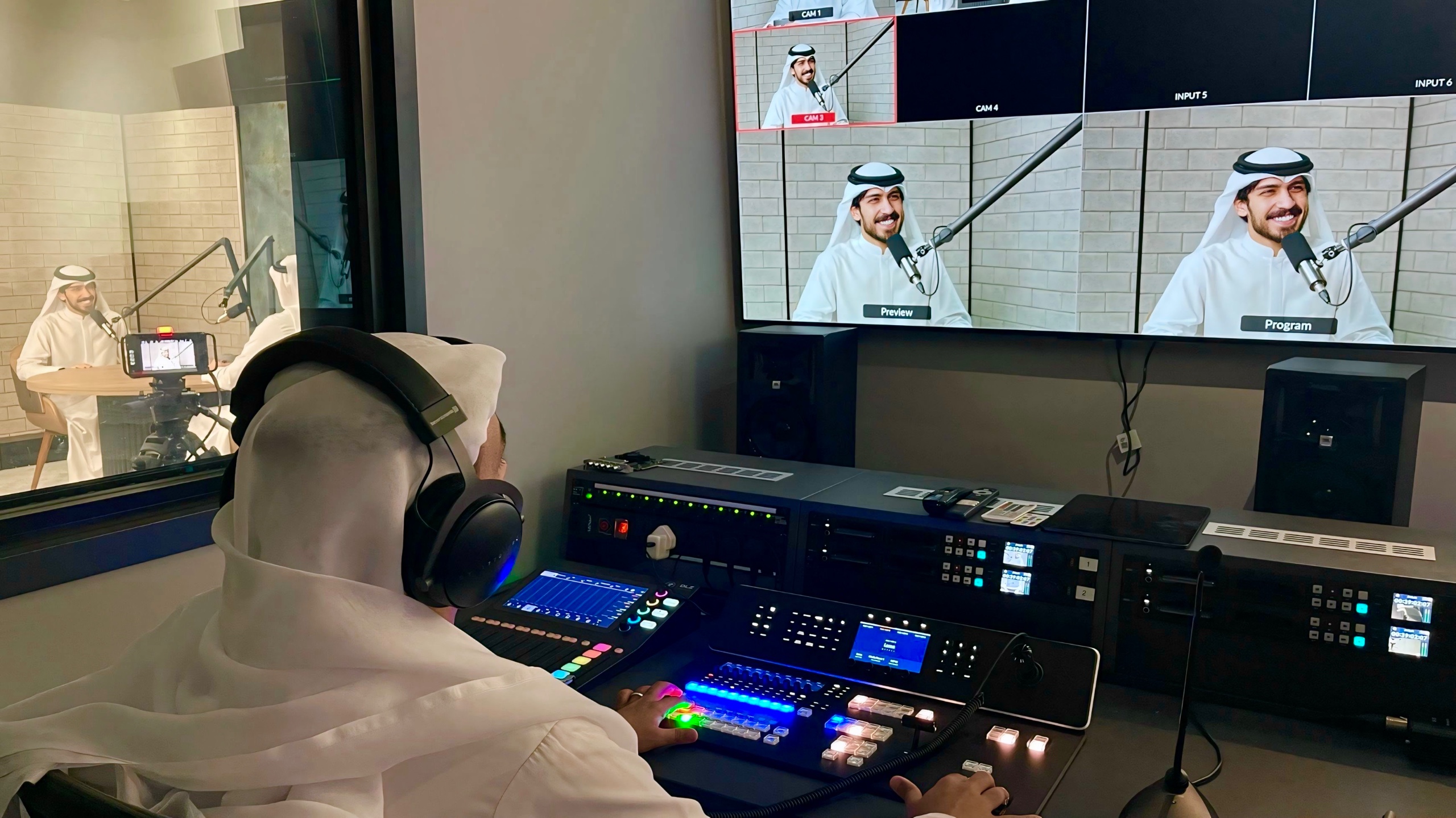 Round table recording